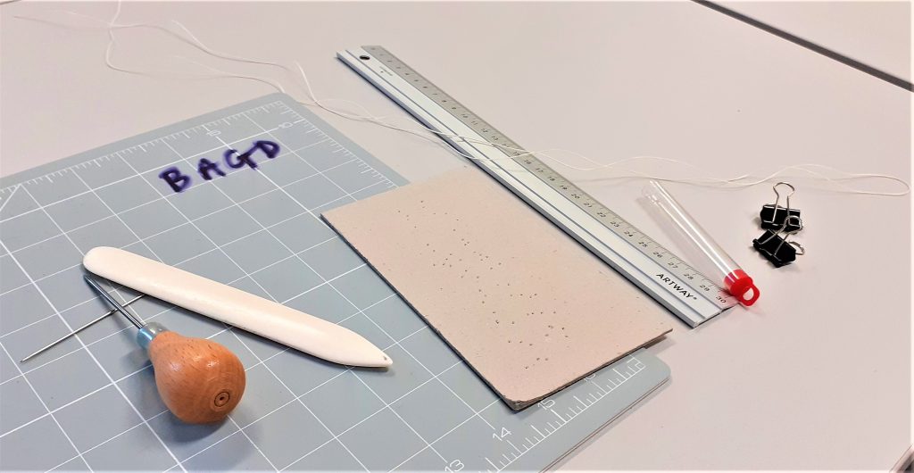 Artway Wooden Bone Folder for Paper Folding - Single